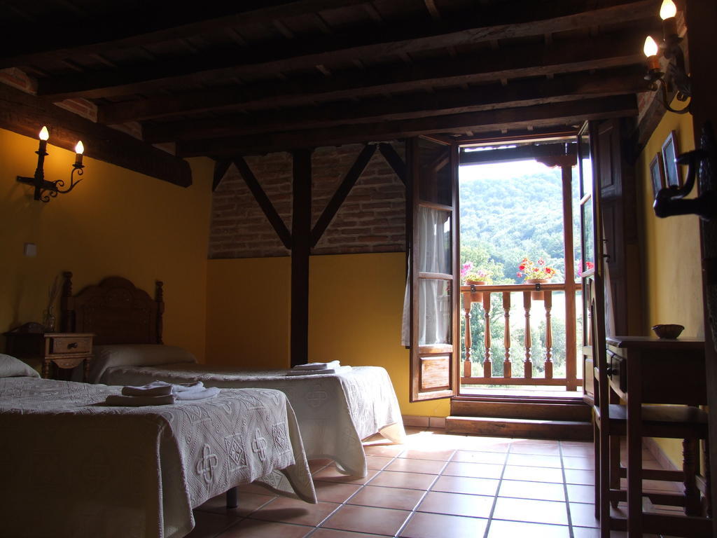 Casa Rural La Toba I Y II Bezana Rom bilde